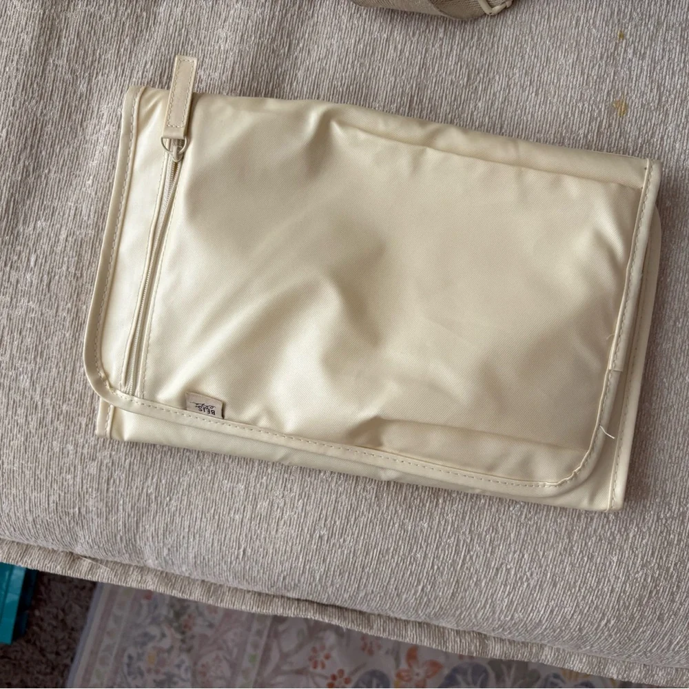 BEIS Garden Party Diaper Bag - Picture 6 of 6